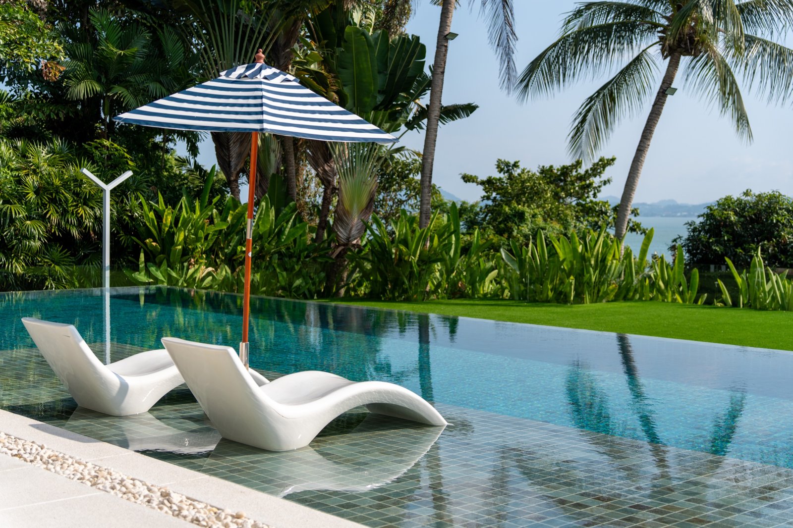 Infinity pool overlooking the sea