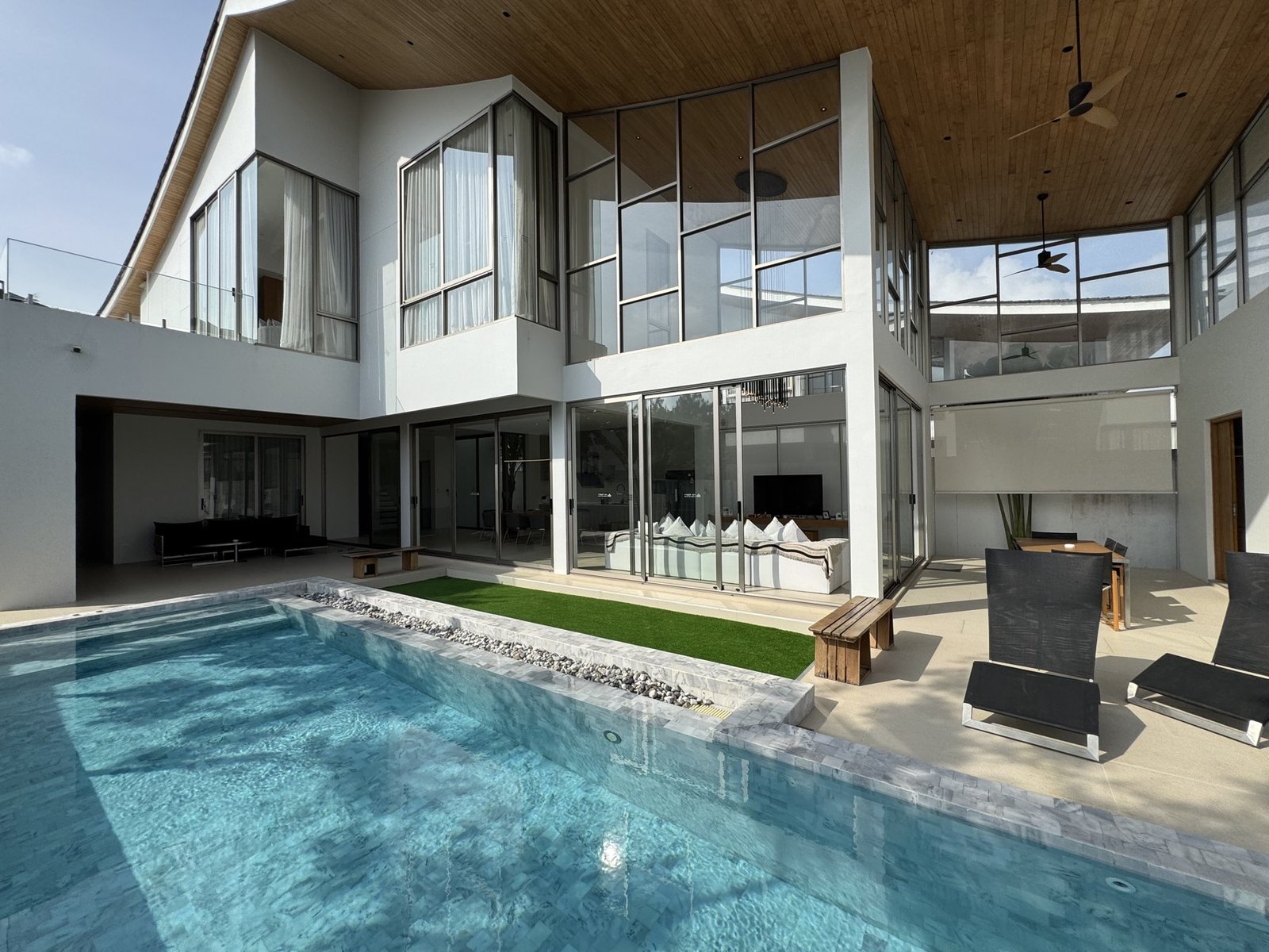 Private pool between the villa pavilions