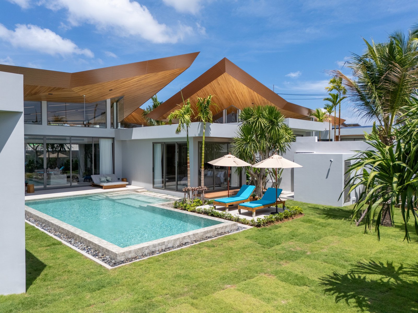 Private tropical garden